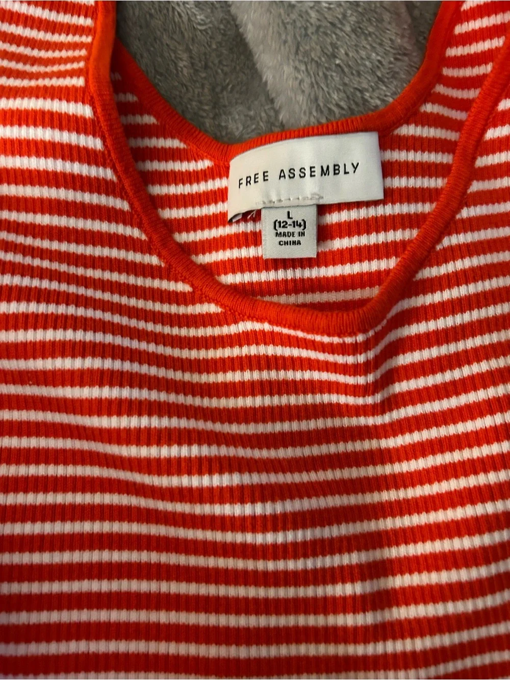 Free Assembly chic red